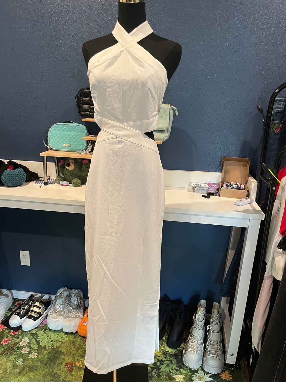 Commense Elegant White Halter Cutout Maxi Dress